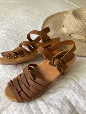 Sanita Rustic Brown Leather Strappy Wood-Effect Sandals